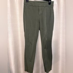 Old Navy Green Pixie Pants Size 4